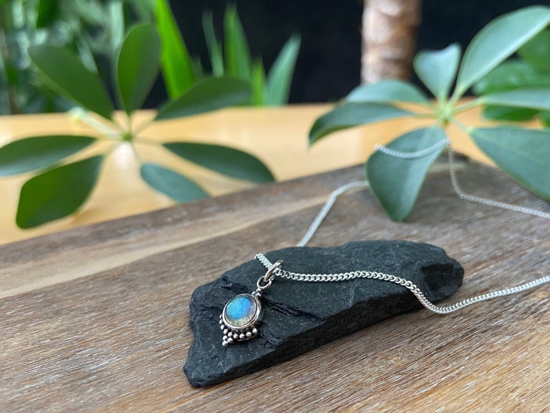 small pendant silver with dots and labradorite stone, optional on ball or curb chain image 1