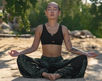 Airy harem pants with pockets, dark green patterned, for adults