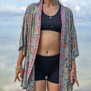 colorful patterned kimono, blouse, wrap, light jacket in green, pink and light blue image 6