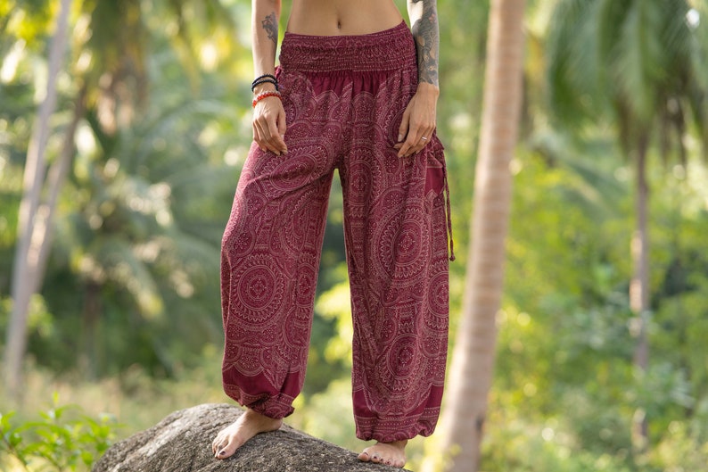 pants with mandala pattern in red zdjęcie 2