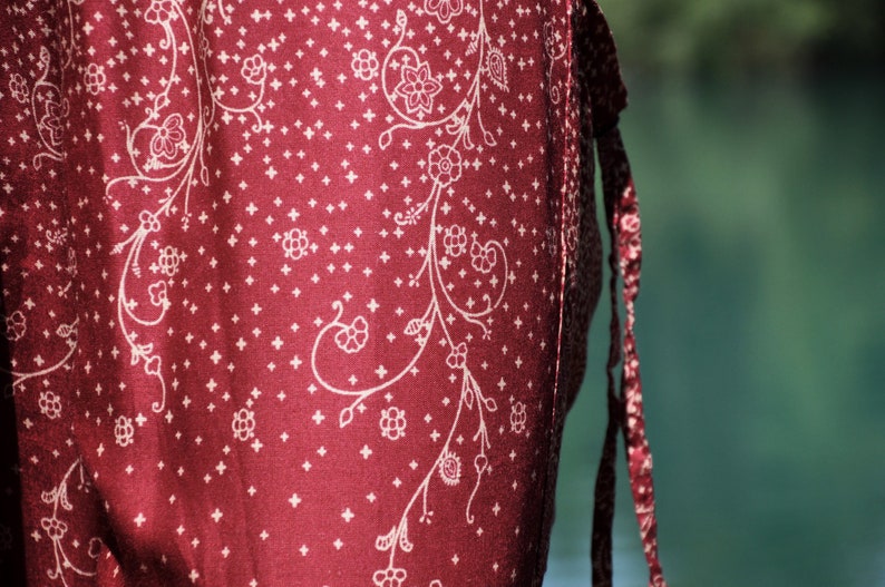 luftige Pluderhose floral gemustert in rot mit Taschen Bild 7
