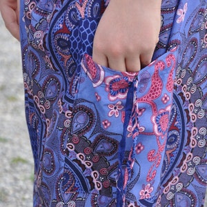 purple pink kids pants with two pockets image 3