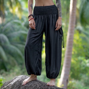 pants black with side pockets image 1