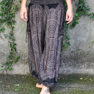 pants with mandala pattern in black zdjęcie 9