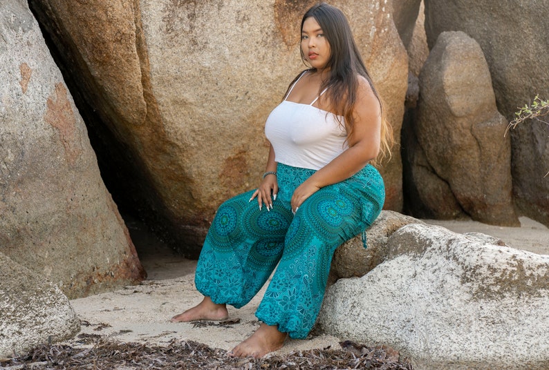 PLUS SIZE luftige Pluderhose mit Mandalamuster in blau türkis Tönen mit Taschen, XXL, große Größe Bild 4