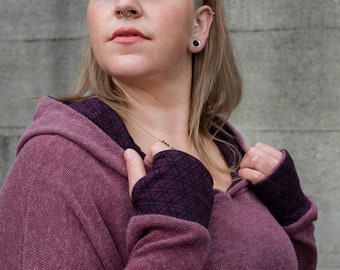 PLUS SIZE, long knit hoodie with thumbholes in red