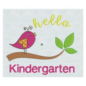 Design de jardim de infância para download instantâneo Máquina de bordar Pes Designs Pássaro no galho Primeiro dia de escola Menino Menina Camisa Presente Olá jardim de infância