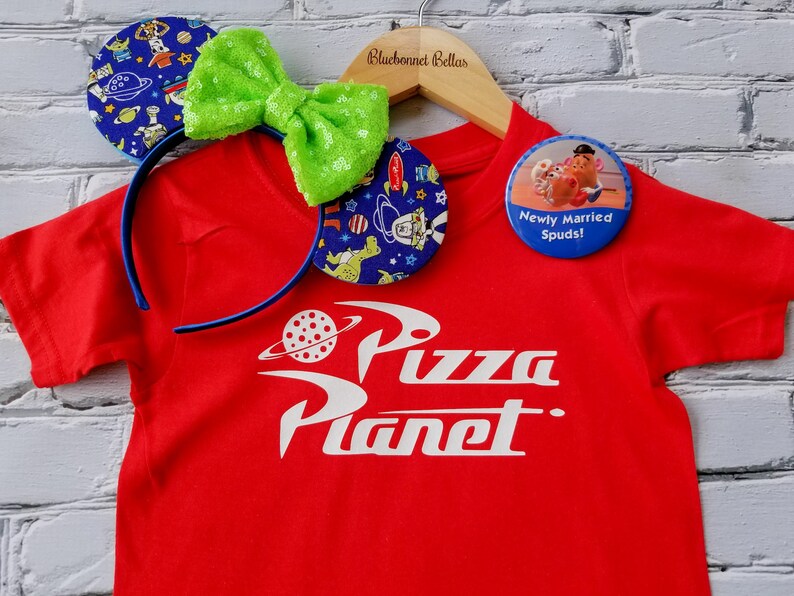 pizza planet shirt disney world