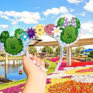 Topiary Mouse Ears image 1