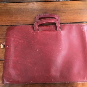 Porte-documents en cuir vintage avec anses tombantes