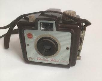 brownie kodak camera the holiday flash camera