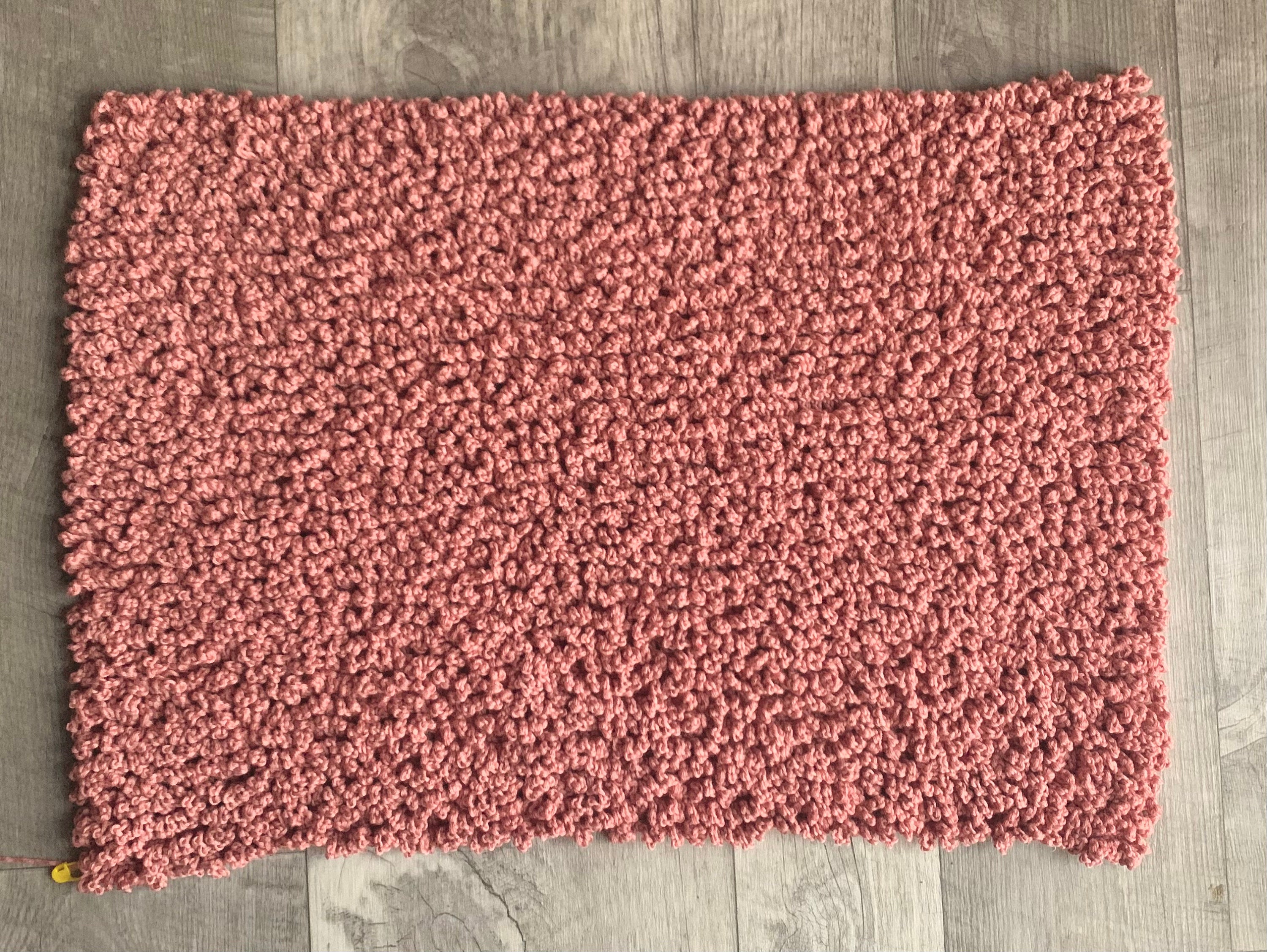 23 Crochet Bath Rug Patterns for Bathroom Floors, Entryways, and Cozy Home Decor 19 Solid Loopy Rug Crochet Pattern