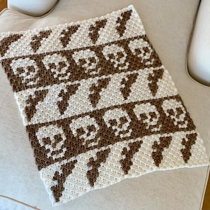 Skulls and Bats Corner to Corner Crochet Blanket Pattern, baby, throw, lapghan, halloween, gift, custom sizing instructions included