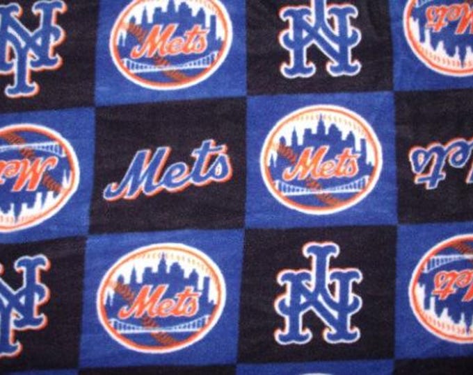 New York Mets Licensed FLEECE fabric. See Description for actual measurements available. Officially Licensed