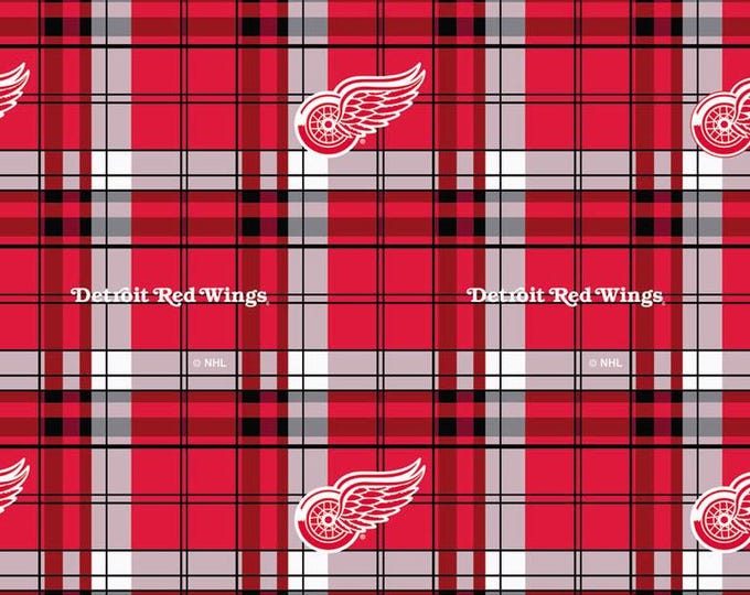 Detroit Red Wings Licensed FLEECE fabric. See Description for actual measurements available. Officially Licensed