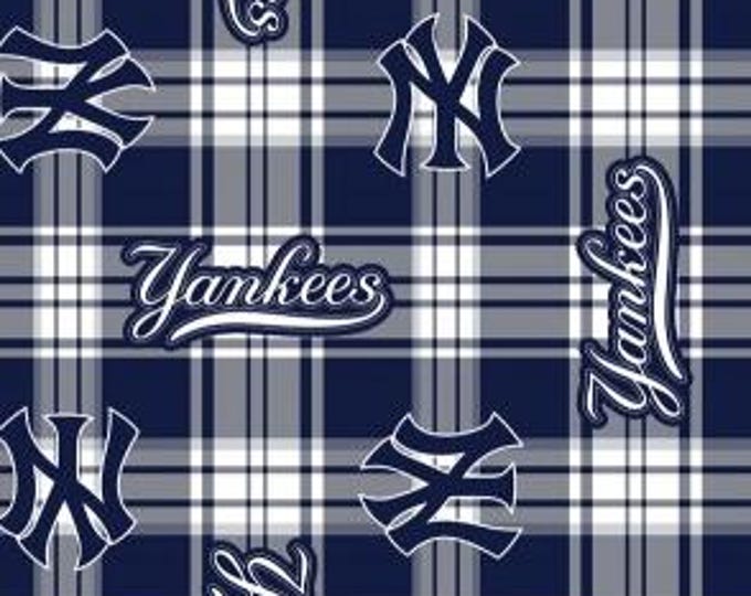New York Yankees Licensed FLEECE fabric. See Description for actual measurements available. Officially Licensed