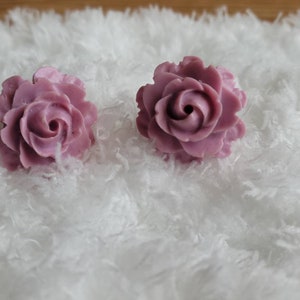 Resin Flower Stud Earrings