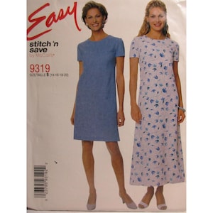 Könnte beinhalten: Ein Schnittmusterpaket mit zwei Frauen, die Kleider tragen. Das Paket trägt das Wort "Easy" in roter Schrift und den Text "stitch 'n save by McCall's". Die Schnittmusternummer ist 9319, mit Größenangaben. Ein Kleid ist blau, das andere ist weiß mit blauem Blumendruck.