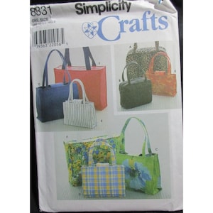 以下が含まれることがあります： Simplicity Craftsのトートバッグのデザインパターン。バッグは、花柄、チェック柄、ストライプ柄など、さまざまなパターンを展示しています。バッグの色は、青、赤、緑、オレンジなど様々です。