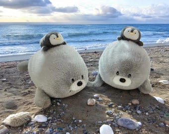 Amigos de pelúcia: foca e pinguim, bichinho de pelúcia, decoração para casa com tema de vida marinha, almofada de foca.