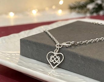 Ankle chain - sterling silver - elegant infinity knot heart - gift for her - ladies jewellery - 925 - options to personalise. Christmas gift