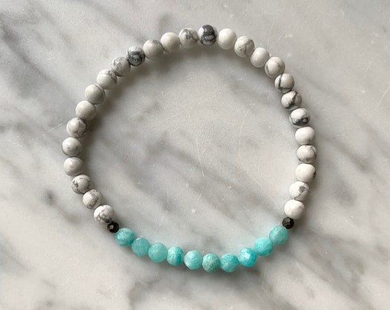 Frosted White Howlite Beaded Bracelet w/ Polished AMAZONITE + Faceted PYRITE Healing Beads// Statement Bracelet/Healing Bracelet// Amazonite