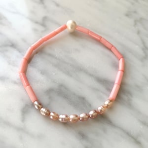 Genuine Vintage PINK CORAL + PEARL Beaded Healing Bracelet// Stacking Bracelet/ Nautical Bracelet// June Birthstone Jewelry// Mermaid Vibes