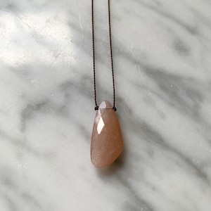 Peach MOONSTONE GEM Drop Healing NECKLACE on Nylon Cord// Layering Necklace/ Healing Necklace// June Birthstone Jewelry/ Rainbow Moonstone