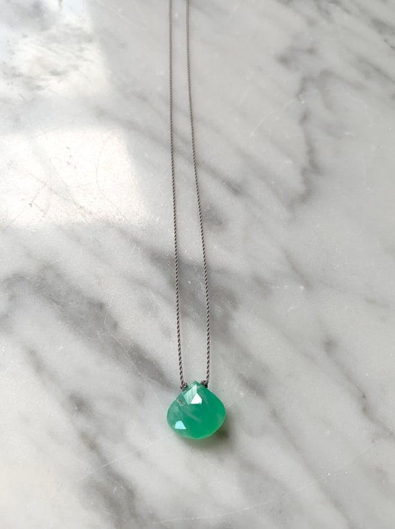 CHRYSOPRASE GEM Drop Healing Necklace w/ Faceted Briolette Bead on Strudy Cord// Layering Necklace/ Healing Necklace// Chrysoprase Necklace