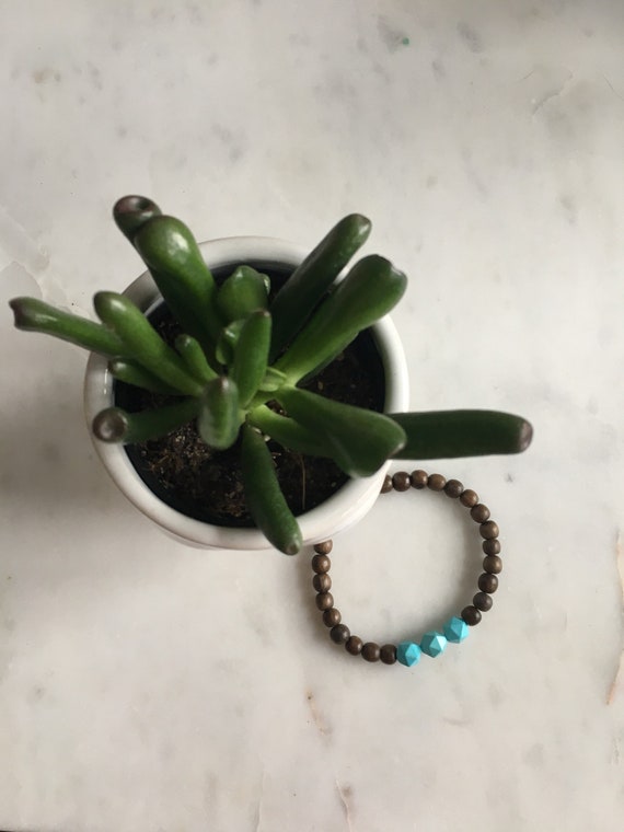 Faceted BLUE HOWLITE Healing Beaded Bracelet with Gray Wood Beads// Statement Bracelet/ Stacking Bracelet// Healing Bracelet/ Fake Turquoise