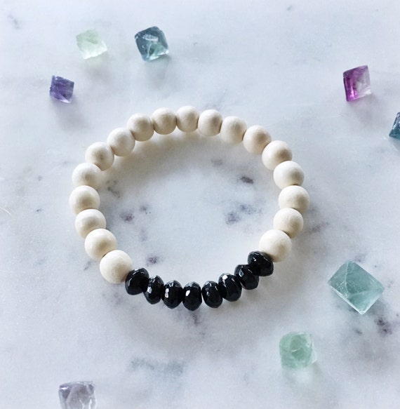 White Wood Beaded Bracelet with Faceted BLACK OBSIDIAN Healing Beads// OBSIDIAN// Statement Bracelet// Healing Bracelet// Stacking Bracelet