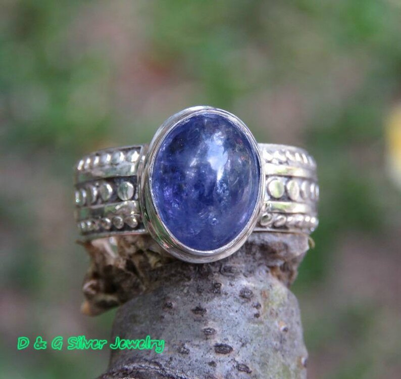 Sterling Silver Genuine Tanzanite Cabochon Ring RI-599-DG