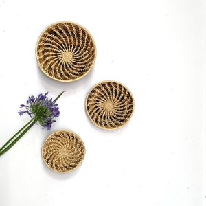 Een reeks van 3 Afrikaanse Mandjes van de Muur/Boho Muurdecormanden/Afrikaanse Muur het Hangen/Natuurlijke Mand van de Muur - Vrije Uitdrukkelijke Verzending