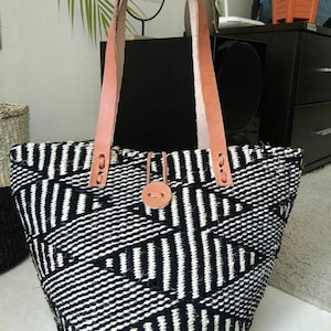 Zwart-wit Afrikaans winkelmandje /Handwoven Manden / Kiondo / Handgemaakte Totes -Gratis EXPRESS verzending
