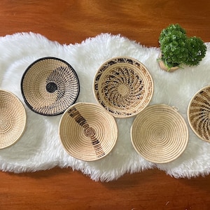 Wandhangende manden / Handgeweven muurdecoratie / Natuurlijk woonkamerdecor / Minimalistisch decor - 6 stuks (23-25 cm) - gratis expresverzending