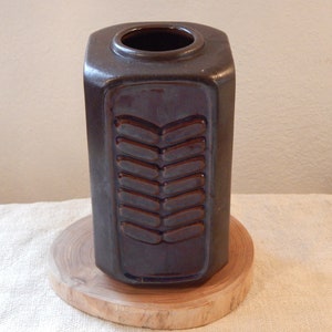 Brown/ Purple Ceramic Vase   Design