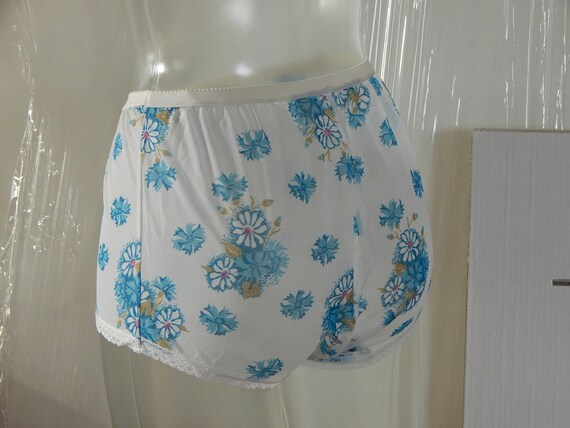 terugtrekken Luchten Ongedaan maken Vintage ondergoed dames ongebruikte polyester knickers maat - Etsy Nederland terugtrekken Luchten Ongedaan maken Vintage ondergoed dames ongebruikte polyester knickers maat - Etsy Nederland