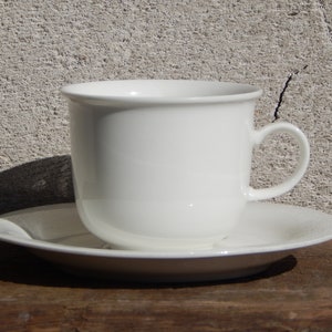 set of 2 Arabia of Finland Arctica Big Coffee Cup and Saucer Replacement Cup Designed by Inkari Leivo White Ceramic Set 1970s