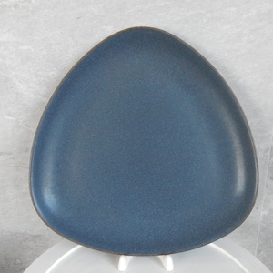With Chip Scandinavian Vintage Höganäs Keramik Spruce Blue Semi Matte Triangle Salad Plate Stoneware