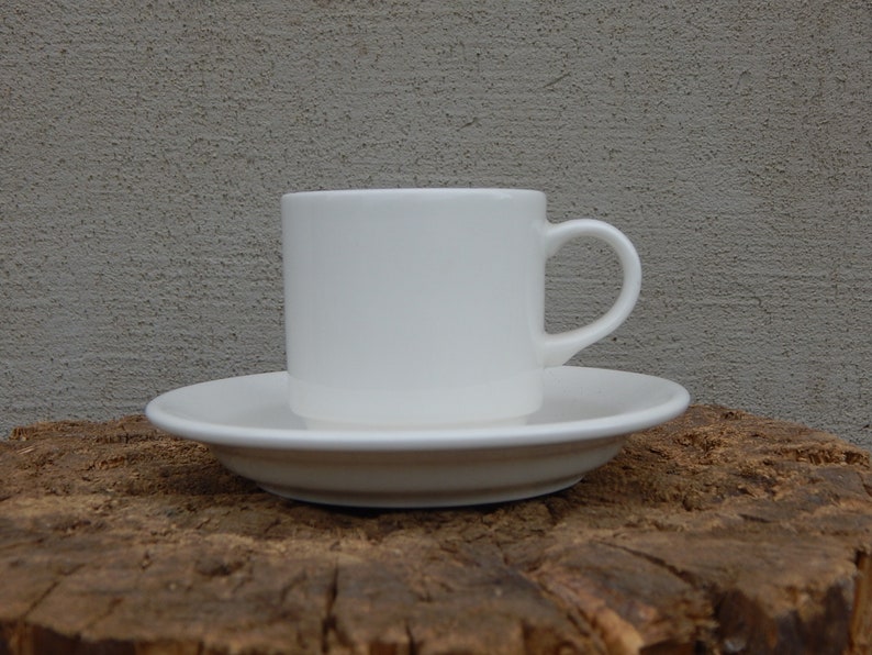Arabia of Finland Espressokopp Kaffekopp med fat Vit Keramik Set 1970-talet bild 2
