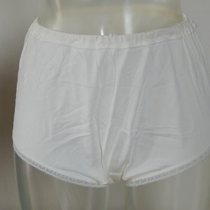 UNUSED  Women Lingerie Knickers White Acetate/ Capron Underpants Size Medium/Large Made in Moscow in 1980s.