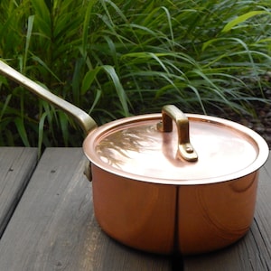 Vintage Copper Cookware Casserole with Lid and long handle / Pot/ Serving Pot, Gourmet Kitchenware 1970 s. Holds 1 Liter