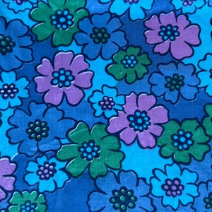 New Old Stock Scandinavian Vintage Flower Chintz fabric Blue Purple Green 100% cotton 88 x 145 cm, 1970s fabric