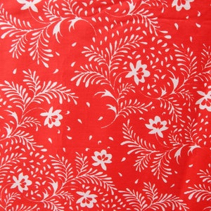 Red and White Floral Fabric Vintage  Printed Polished Cotton Retro Fabric  400 cm ( 4.37445 yards)