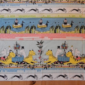 Tissu Moomin avec personnages 100 % coton Finlayson vintage Moomin utilisé, 73 x 148 cm (29 x 58,3 po.)