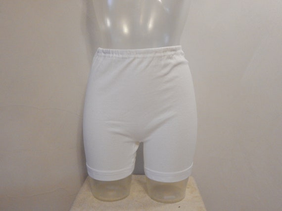 3 Pairs Womens Pure Cotton Interlock Cuff Leg Briefs OS White at   Women's Clothing store