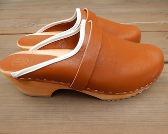 Vintage Ladies Wooden Shoes Vintage Wooden Clogs Footwear Wood Shoes Platform Shoes Wood and Leather Brown Glogs EU 39