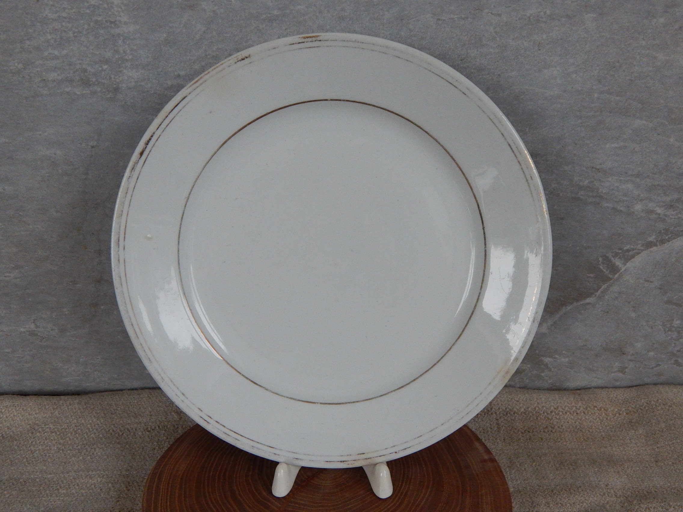 Arabia of Finland White Distressed Cake Plate Porcelain Arabia of Finland White Distressed Cake Plate Porcelain