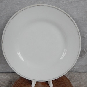 Arabia of Finland White Distressed Cake Plate Porcelain &quot;pipe stamp&quot; Tableware 1940 s