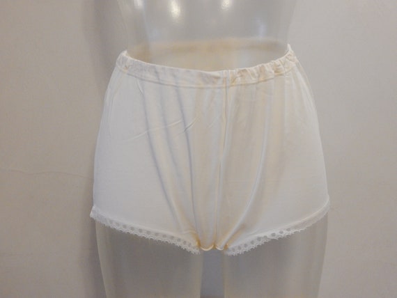 NOS Vintage Underwear Ladies LARGE Size Creamy White Viscoze
